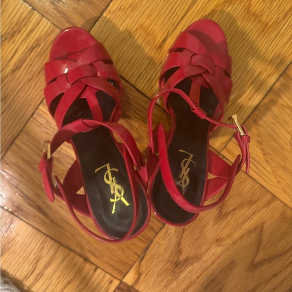 YSL Iconic Tribute Sandal- Patent Leather Red - Picture 2 of 6